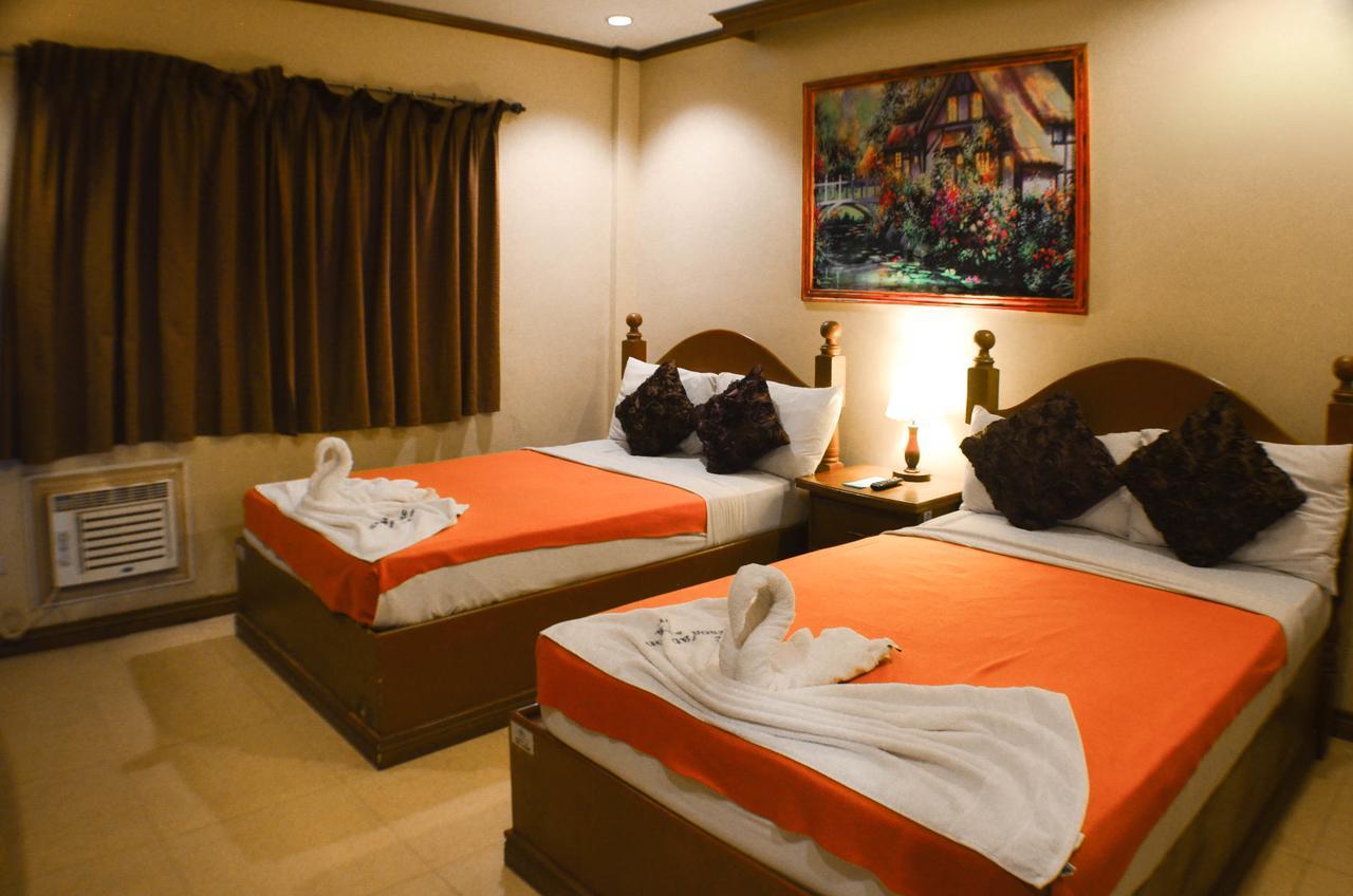 Subic Waterfront Resort And Hotel Eksteriør billede