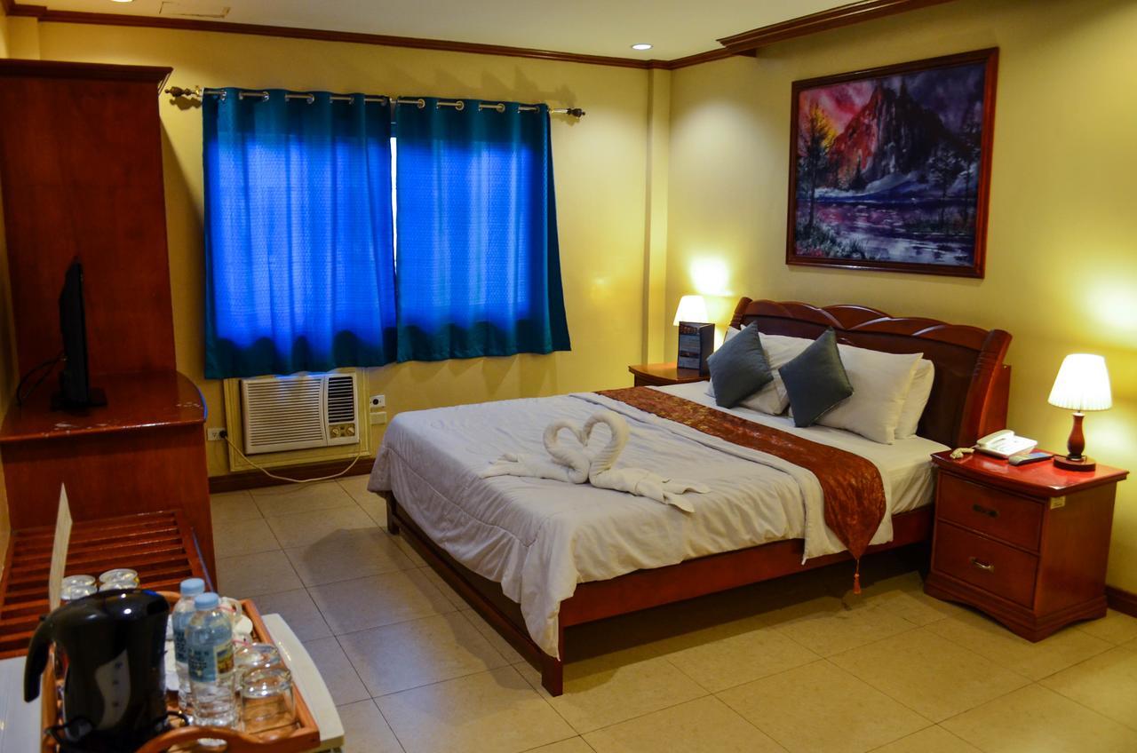 Subic Waterfront Resort And Hotel Eksteriør billede