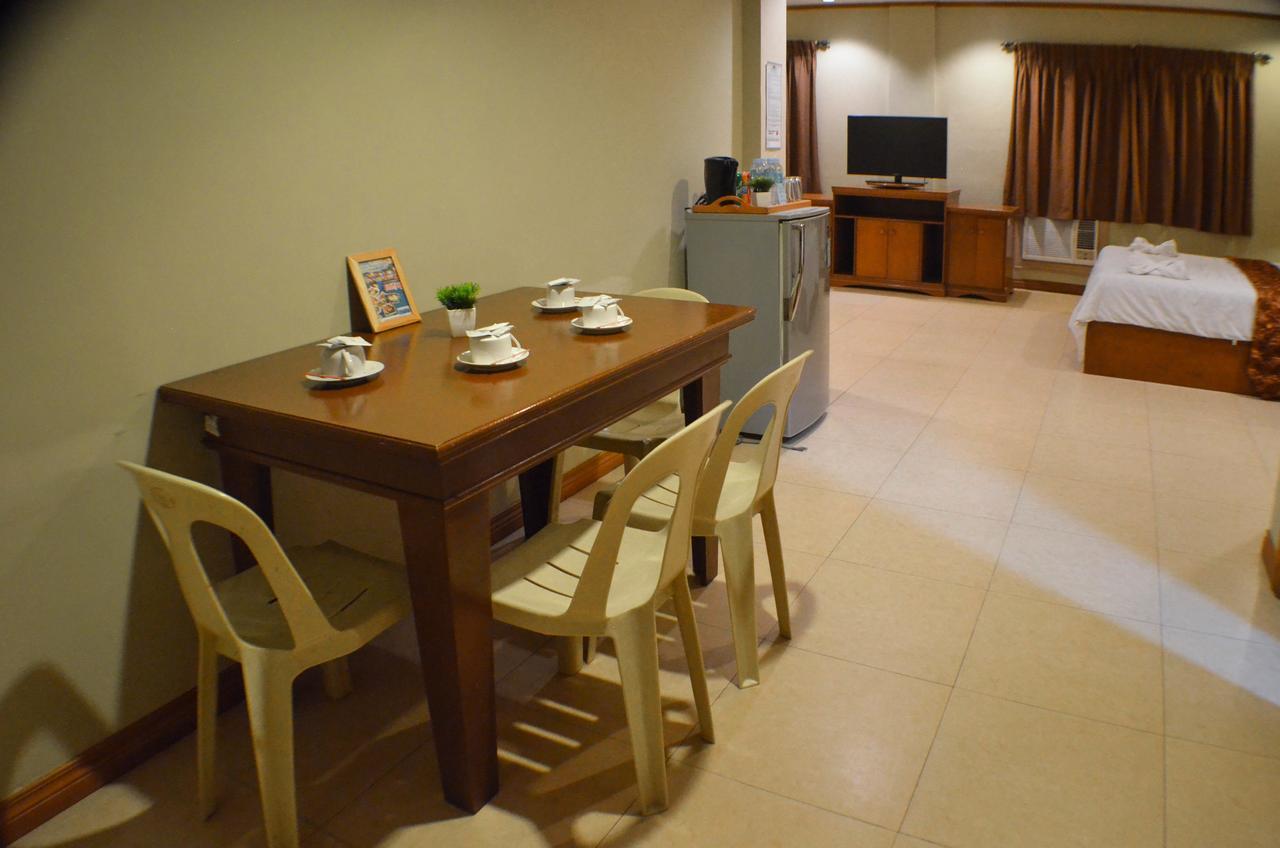 Subic Waterfront Resort And Hotel Eksteriør billede