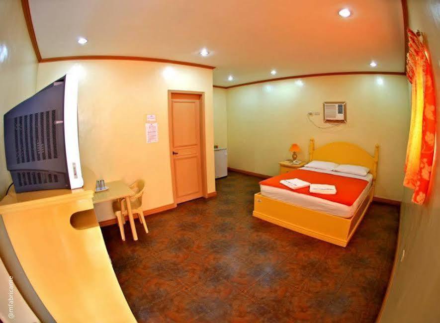 Subic Waterfront Resort And Hotel Eksteriør billede