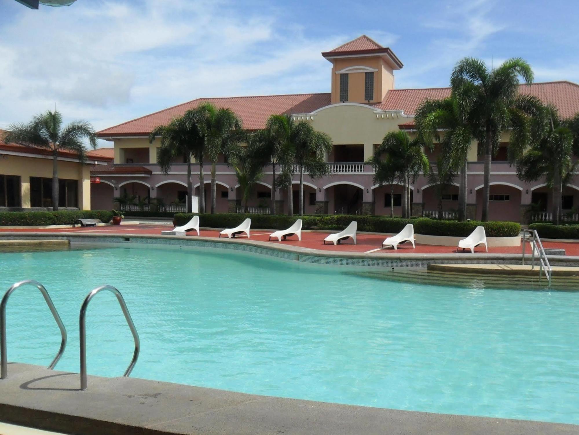 Subic Waterfront Resort And Hotel Eksteriør billede